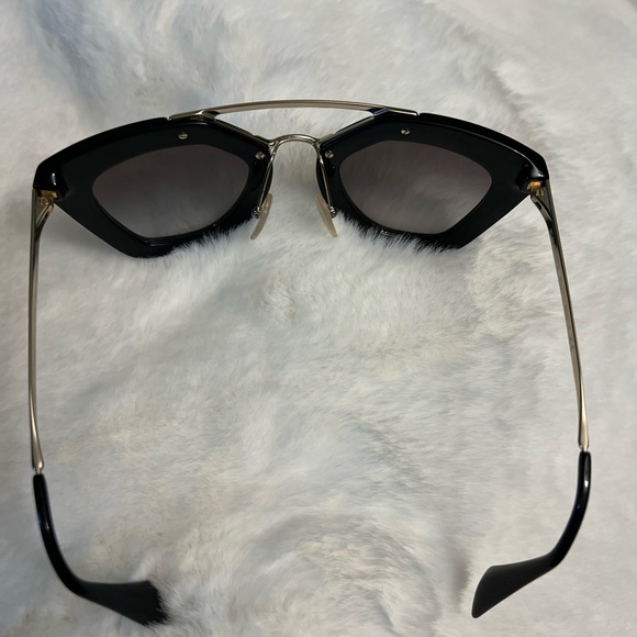 PRADA cat eye black sunglasses. Excellent condition! - Picture 4 of 4